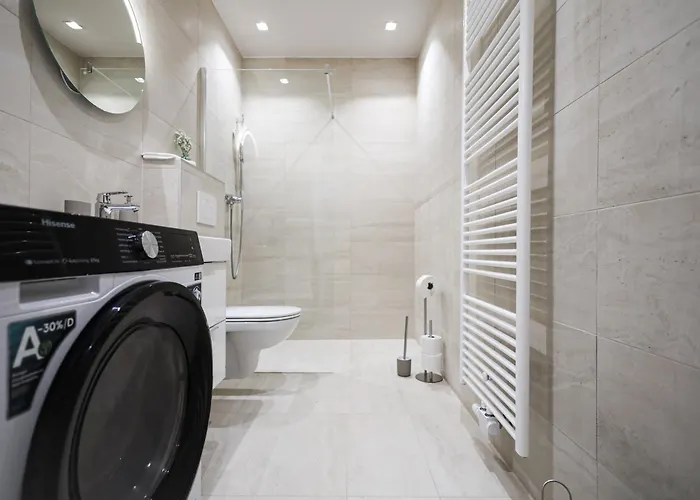 Apartment 2 Bdr - Saphire, Right Near Schoenbrunn Palace *